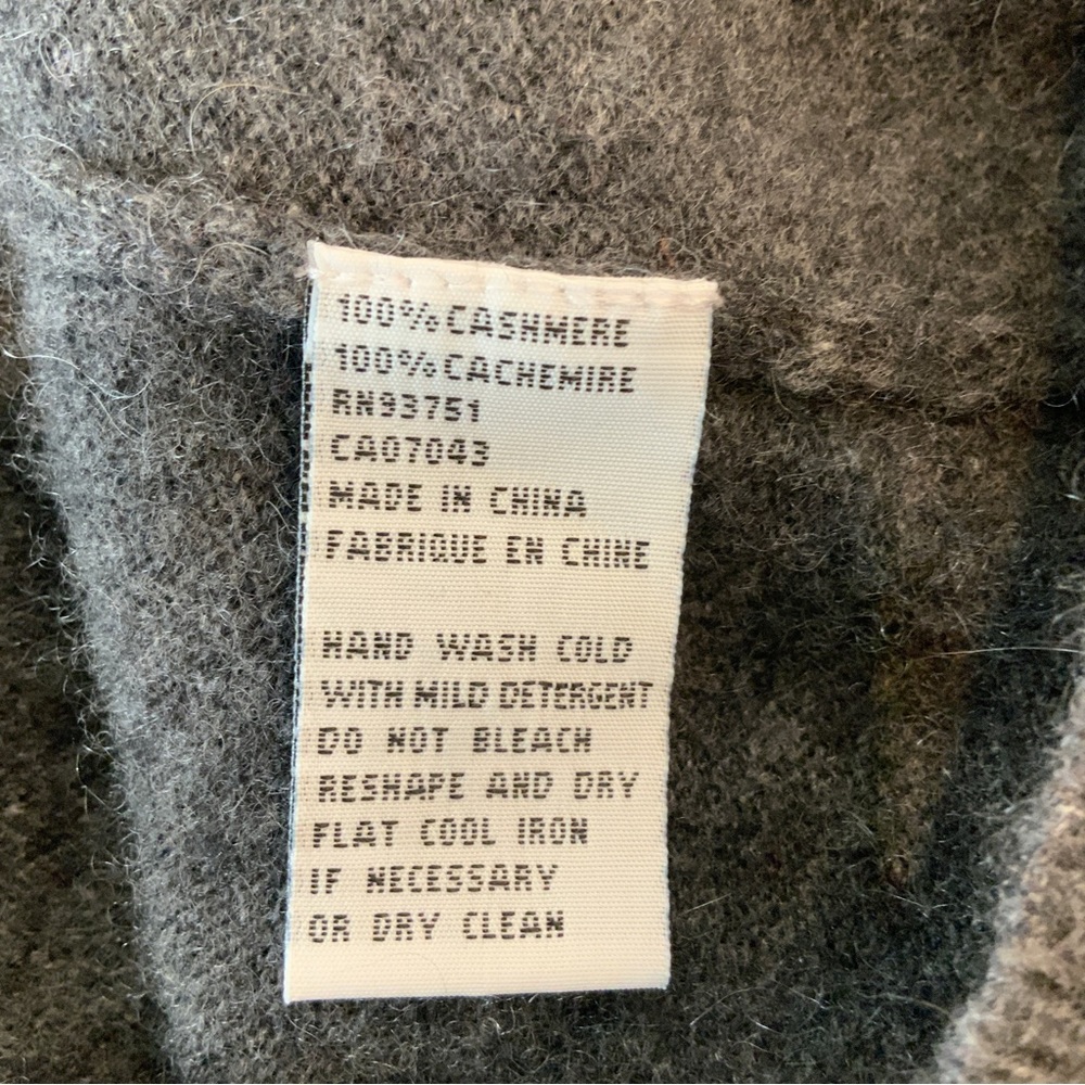 InCashmere Scoop Neck 3/4 Sleeve Cashmere Gray Sweater Top Size Medium - Picture 9 of 10